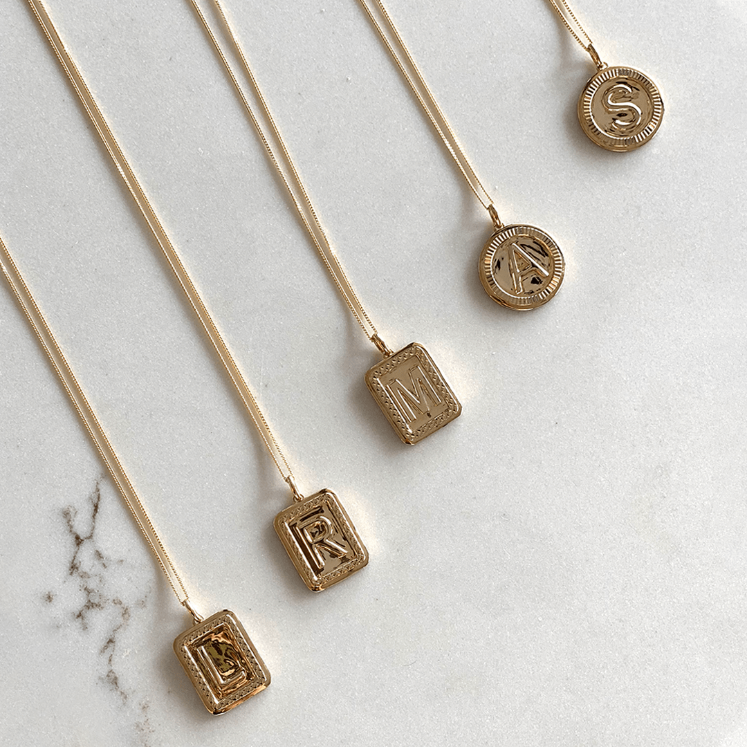 9ct solid gold online pendant