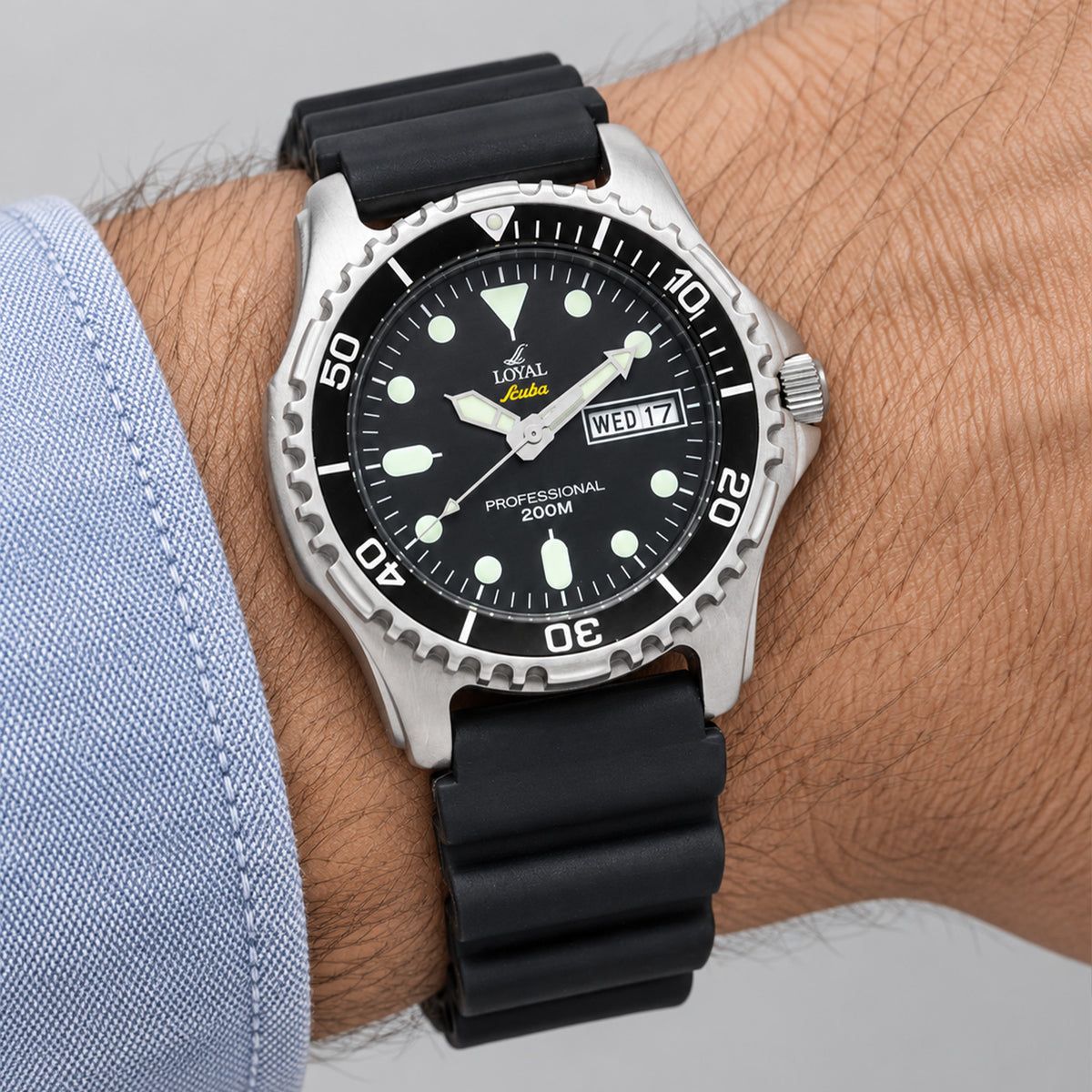 Loyal Scuba Men's 39mm Stainless Steel Quartz Watch - on wrist