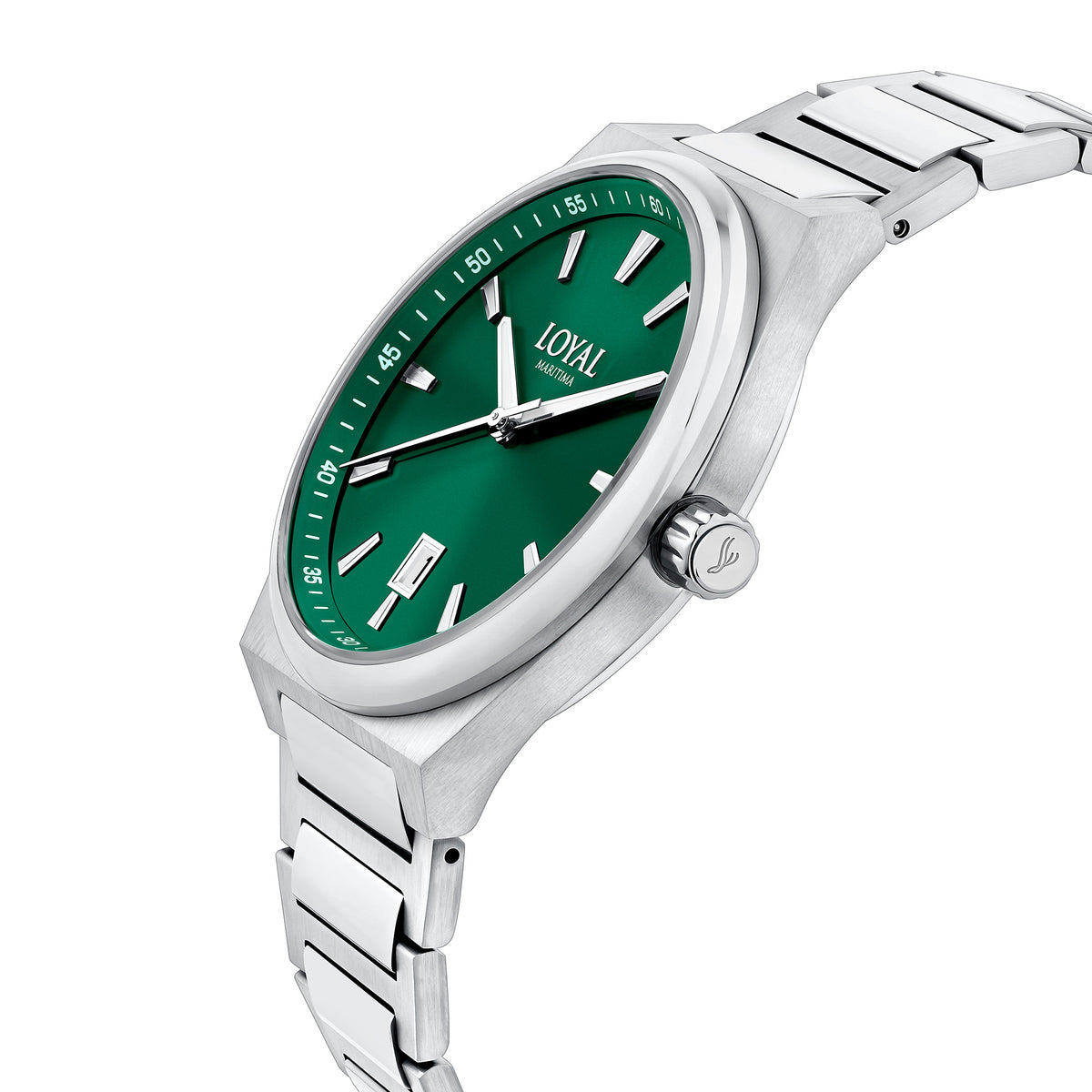 Three-quarter angle view of the Loyal Maritima Steel Watch, reference 05D47MBA1, showing the case profile and stainless steel bracelet construction. The 40mm case sits comfortably on the wrist, suited to both everyday and active wear.