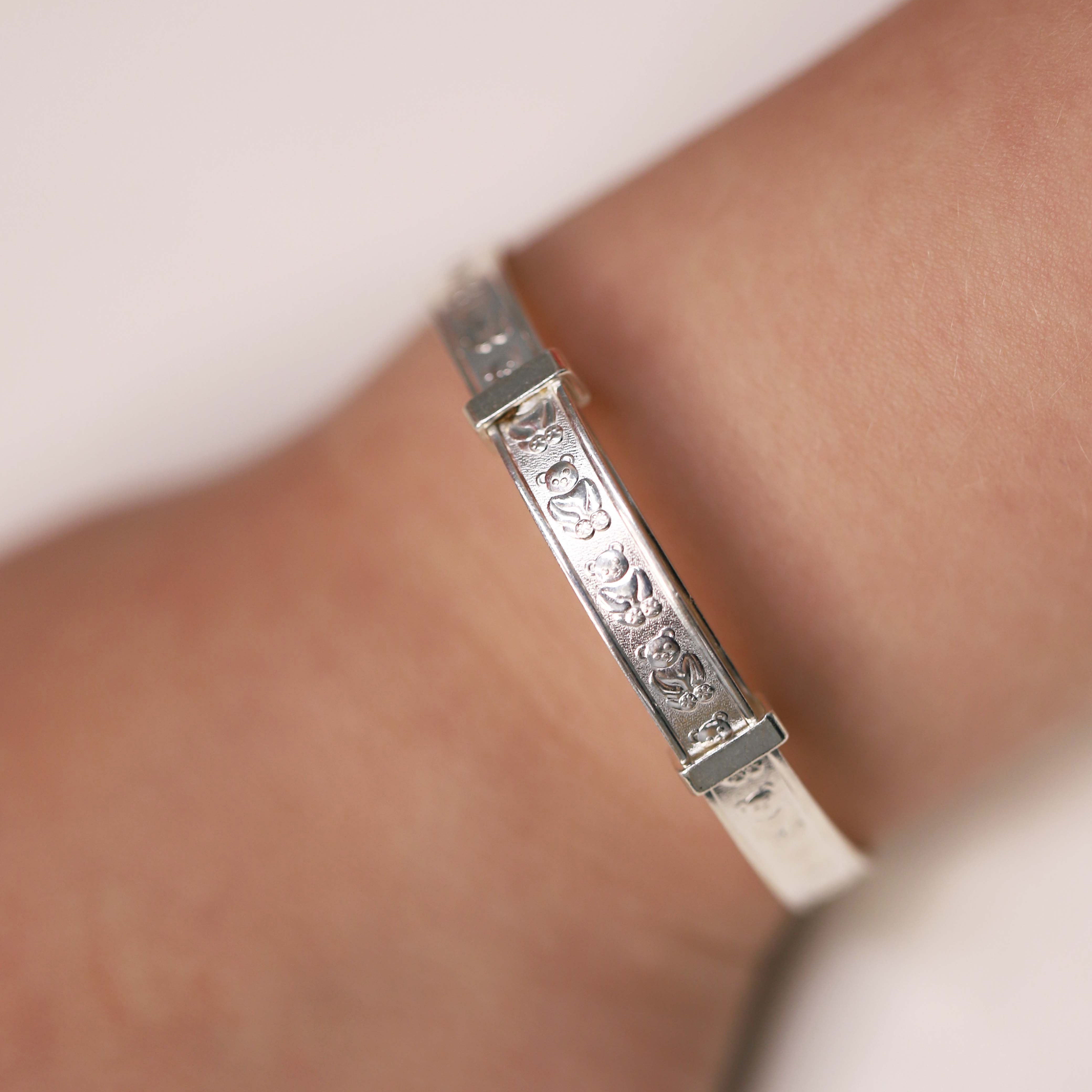 Children's Bear Round Expandable Bangle in Sterling Silver