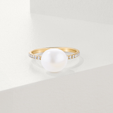 Freshwater Pearl and Diamond Ring in 9ct Yellow Gold