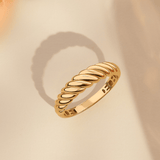 Croissant Ring in 9ct Yellow Gold