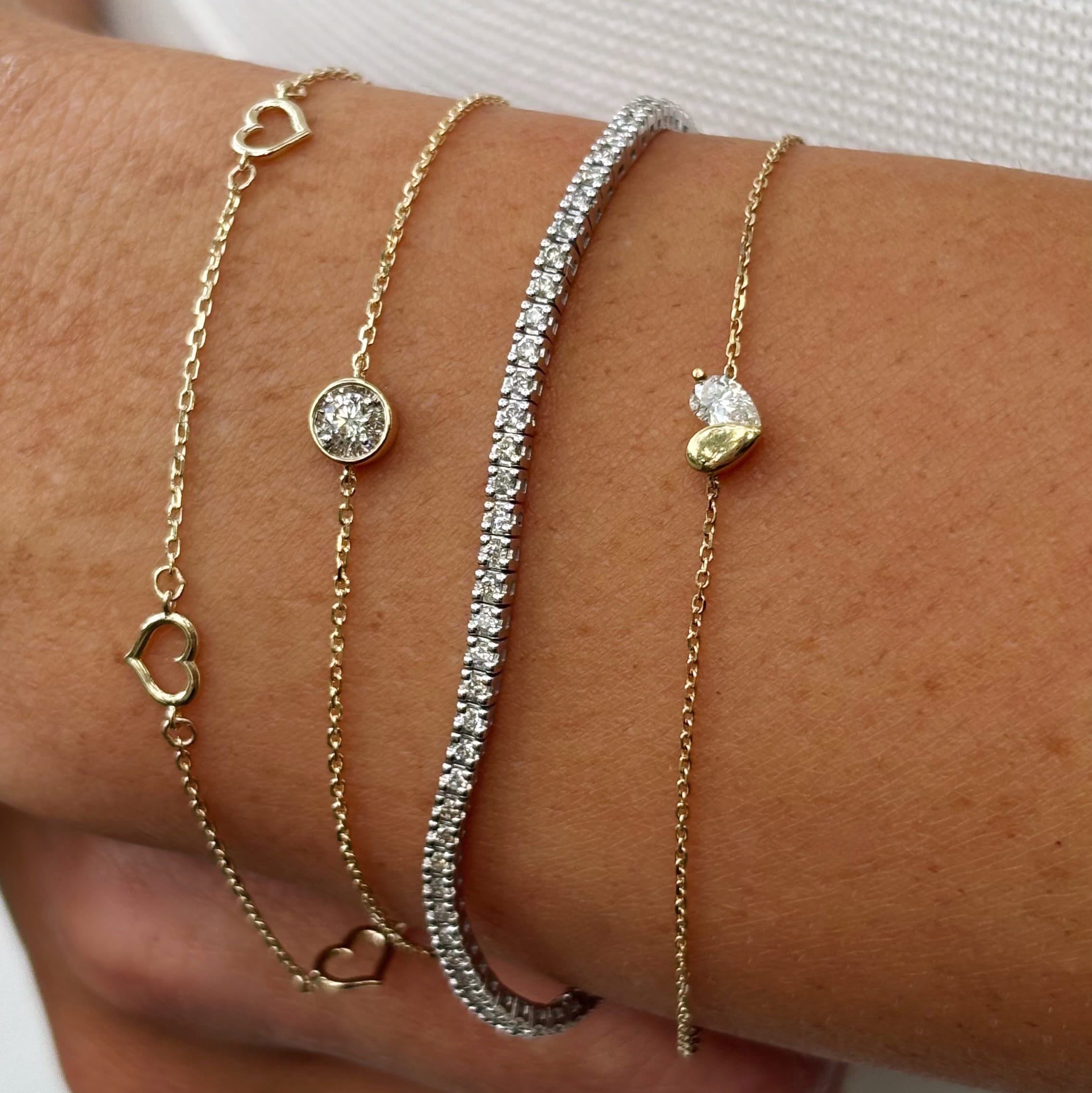 Heart Bracelet in 9ct Yellow Gold