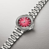 Detailed view of the Oris Aquis Date 19mm stainless steel bracelet with security folding clasp and polished links