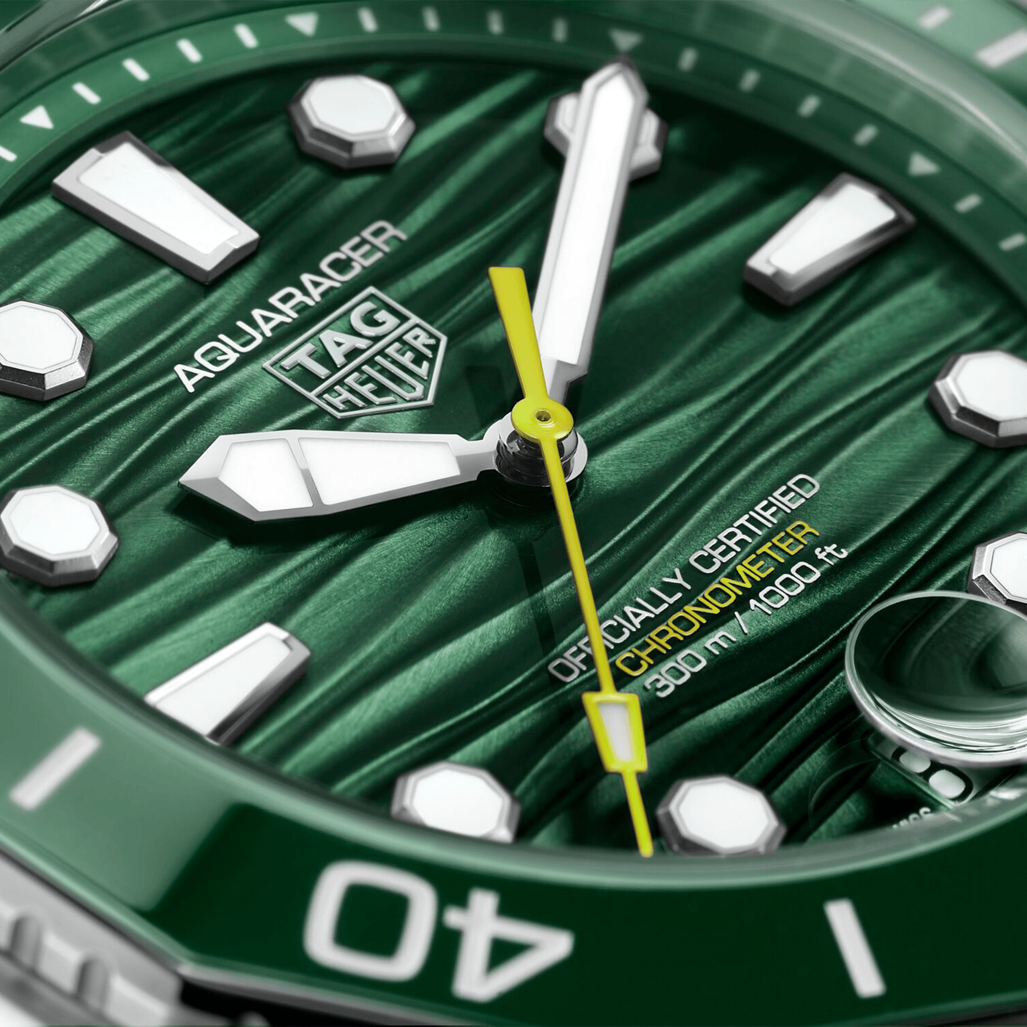 TAG HEUER AQUARACER PROFESSIONAL 300 DATE