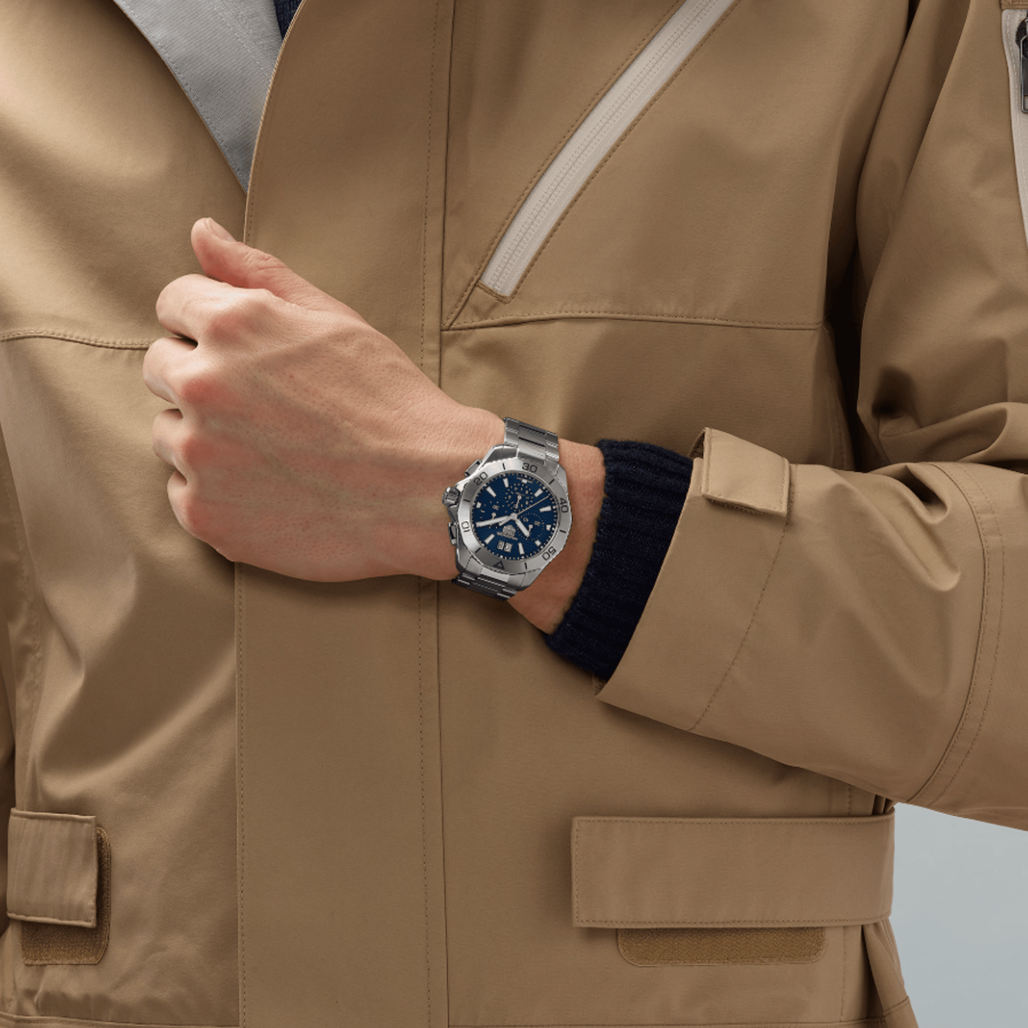 TAG HEUER AQUARACER PROFESSIONAL 200 CHRONOGRAPH