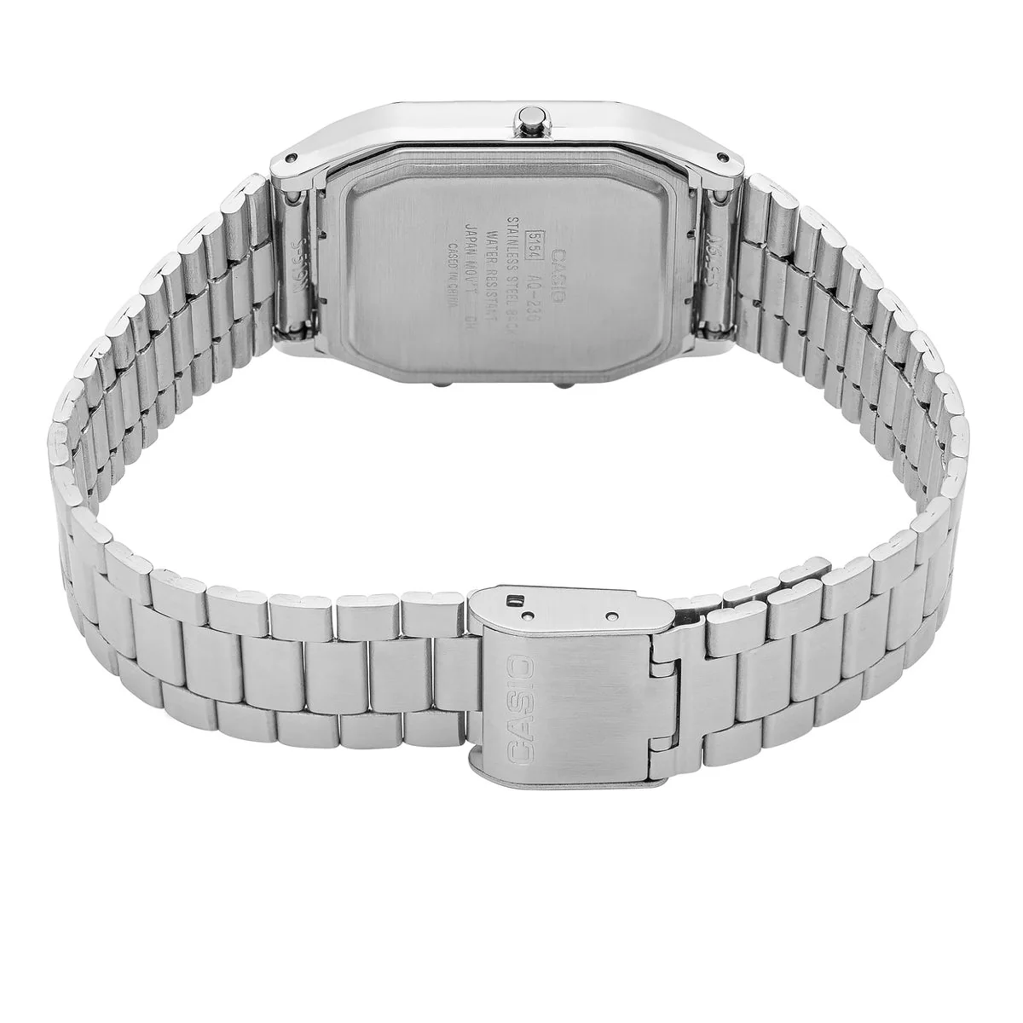 Casio Vintage AQ230A-2A1 close-up of the stainless steel link bracelet in brushed and polished silver tone, with a fold-over adjustable clasp for a comfortable and secure fit.
