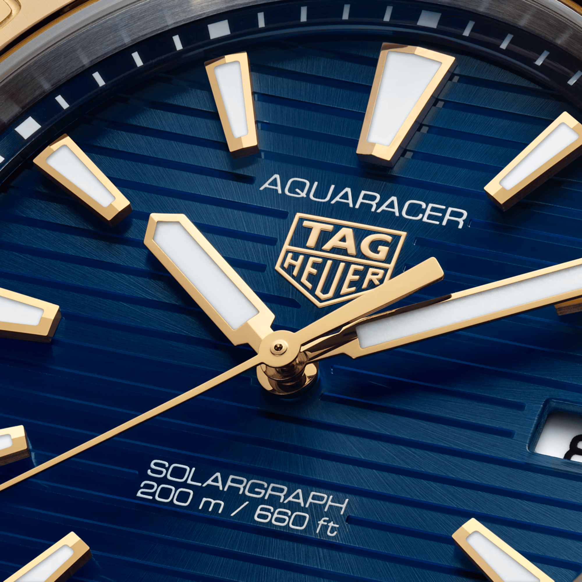 TAG HEUER AQUARACER PROFESSIONAL 200 SOLARGRAPH