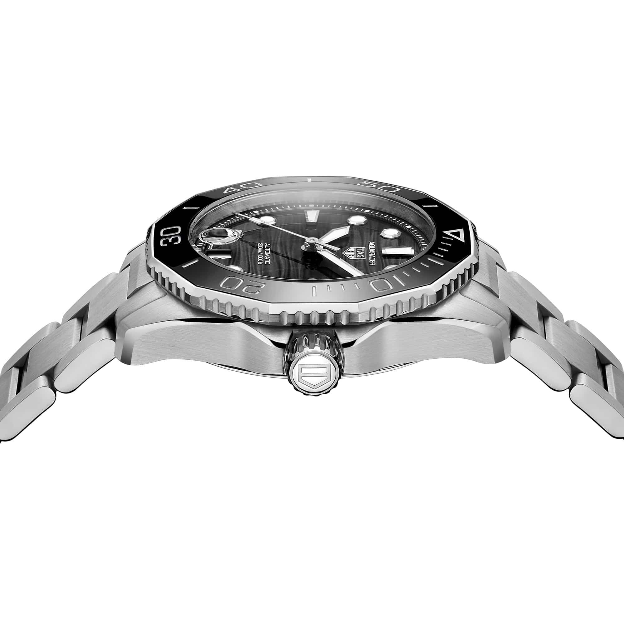 TAG HEUER AQUARACER PROFESSIONAL 300 DATE