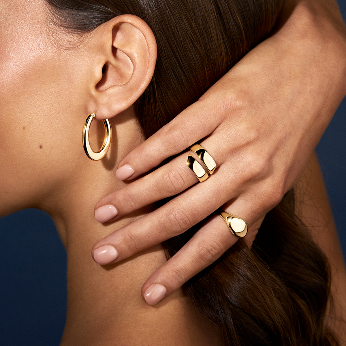 Graduated Hollow Hoop Earrings in 9ct Yellow Gold