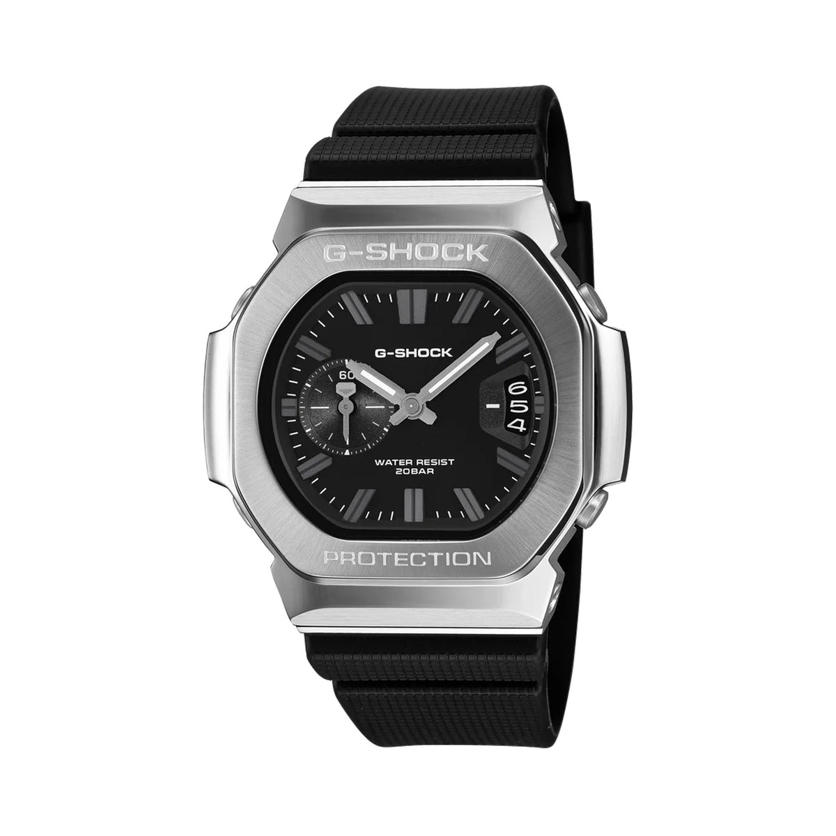 Front-on view of the Casio G-SHOCK 2500 Series Quartz Men’s Watch GMC2500-1A, 46.7mm case, with a stainless steel bezel and black dial. The analogue dial and three-cell date window are clearly visible.