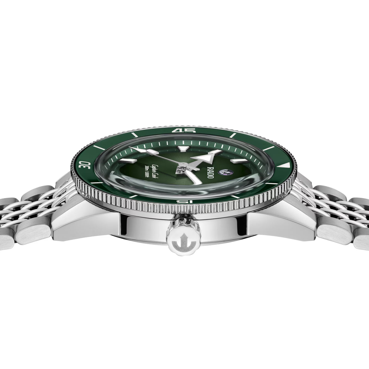 Rado Captain Cook 39mm R32223313 side profile – polished stainless steel case, rotating bezel with green ceramic insert, box-shaped sapphire crystal, screw-down crown, 12mm case profile