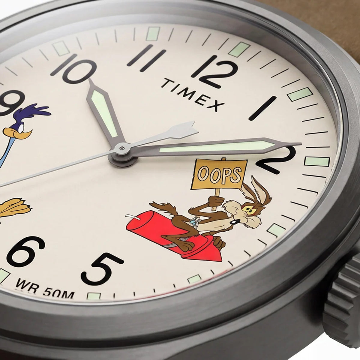 The Timex x Looney Tunes Expedition Quartz 40mm Watch TW2Y99400 shows its round gunmetal-tone case from the side. The slim 10mm profile keeps the watch easy to wear.