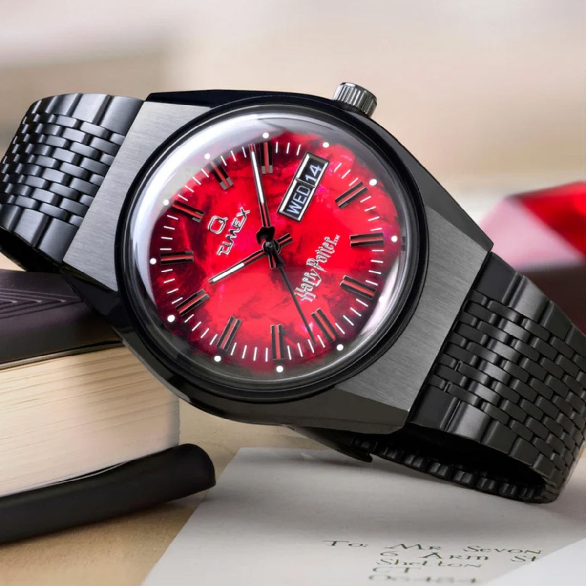 The Timex x Harry Potter Sorcerer’s Stone 38mm Quartz Watch TW2Y99700 suits Harry Potter fans and collectors, worn day-to-day. The red dial and black bracelet add a splash of colour to everyday outfits.