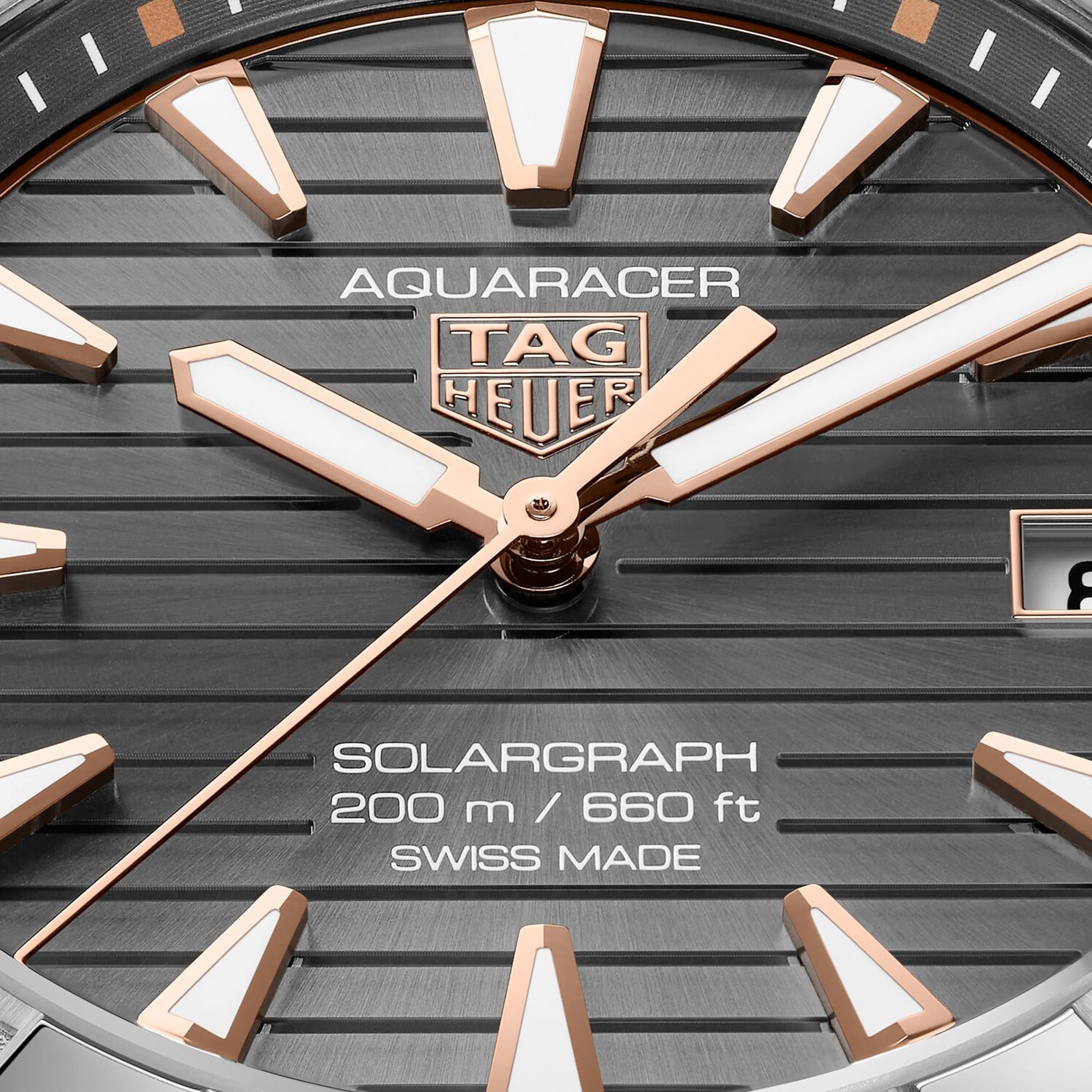 TAG HEUER AQUARACER PROFESSIONAL 200 SOLARGRAPH