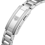 TAG Heuer Aquaracer Professional 200 Solargraph WBP1312.BA0005 photographed in close-up focusing on the steel bracelet's polished and brushed link detailing. The case is partially visible at the top of the frame, connecting to the bracelet via the lugs.