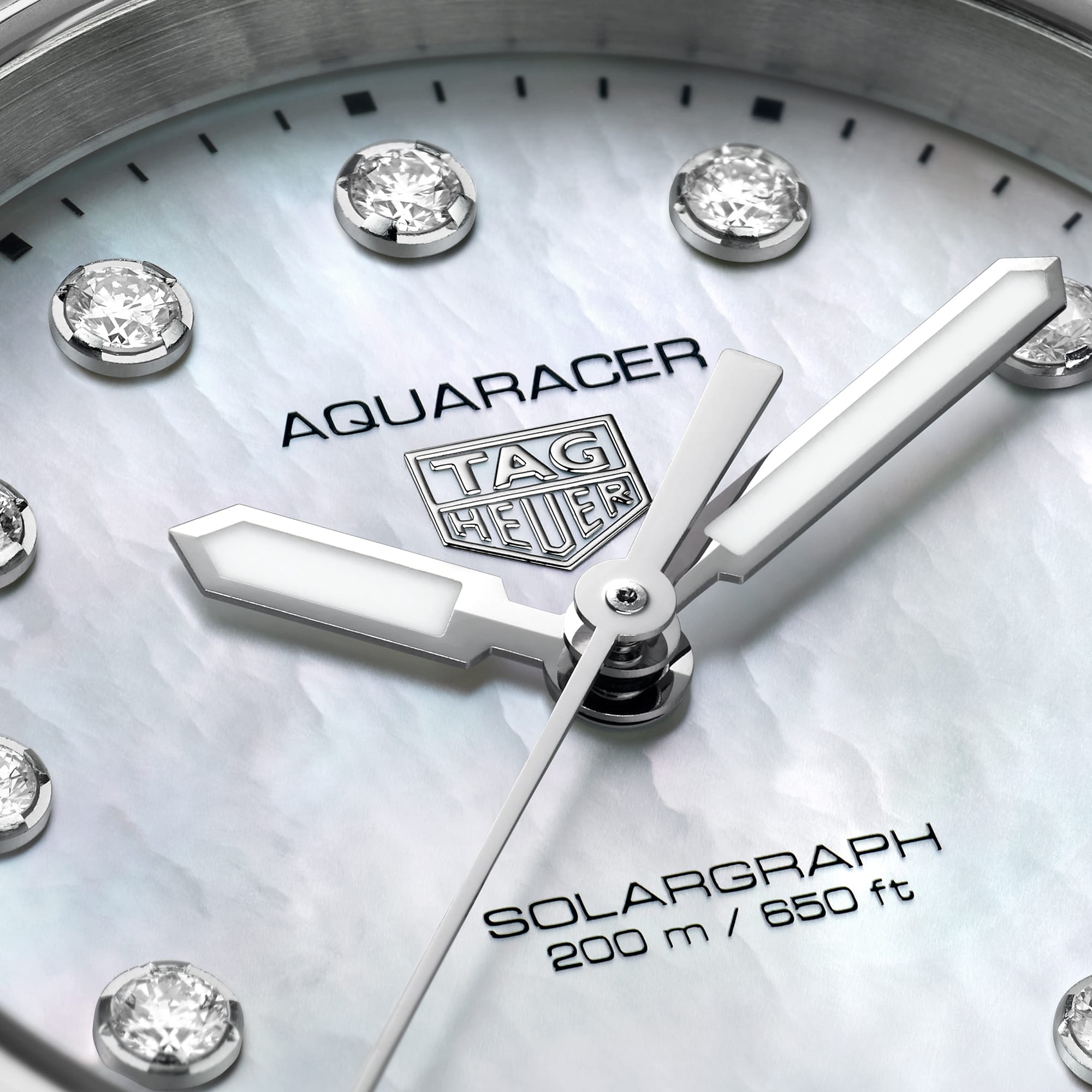 TAG HEUER AQUARACER PROFESSIONAL 200 SOLARGRAPH