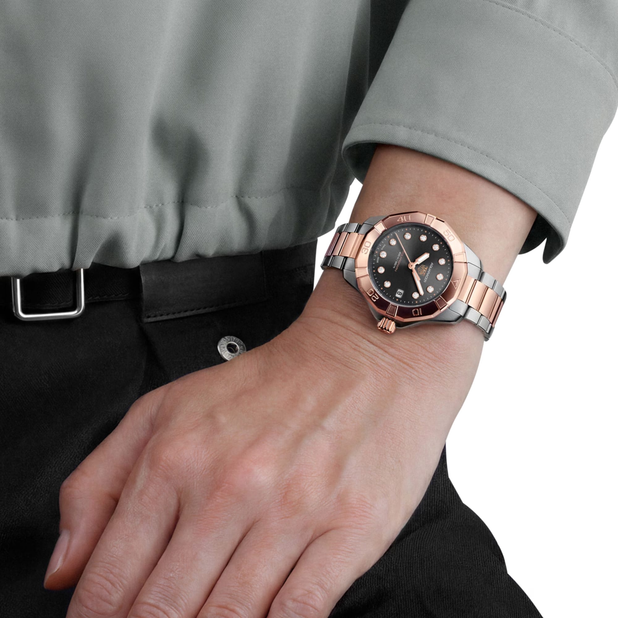 TAG HEUER AQUARACER PROFESSIONAL 200 SOLARGRAPH