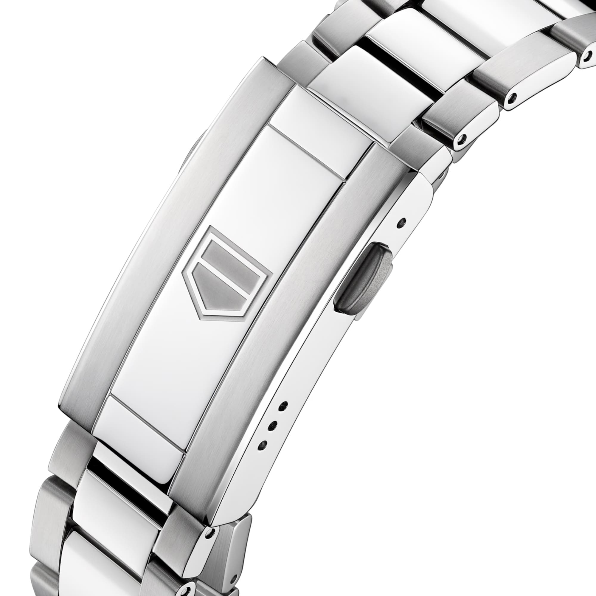 TAG Heuer Aquaracer Professional 200 Date WBP2110.BA0627 photographed in close-up focusing on the steel bracelet's polished and brushed link detailing. The case is partially visible at the top of the frame, connecting to the bracelet via the lugs.