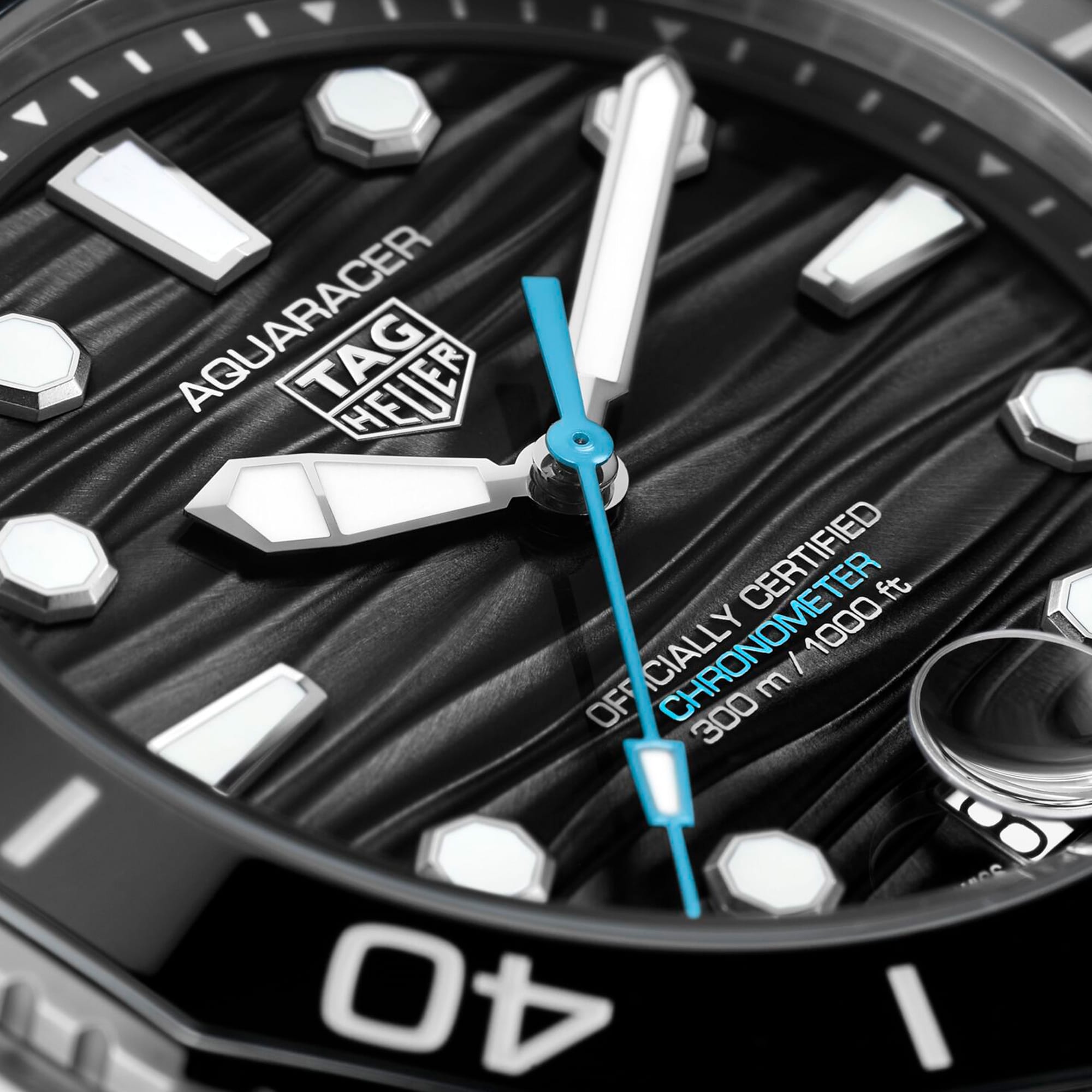 TAG HEUER AQUARACER PROFESSIONAL 300 DATE