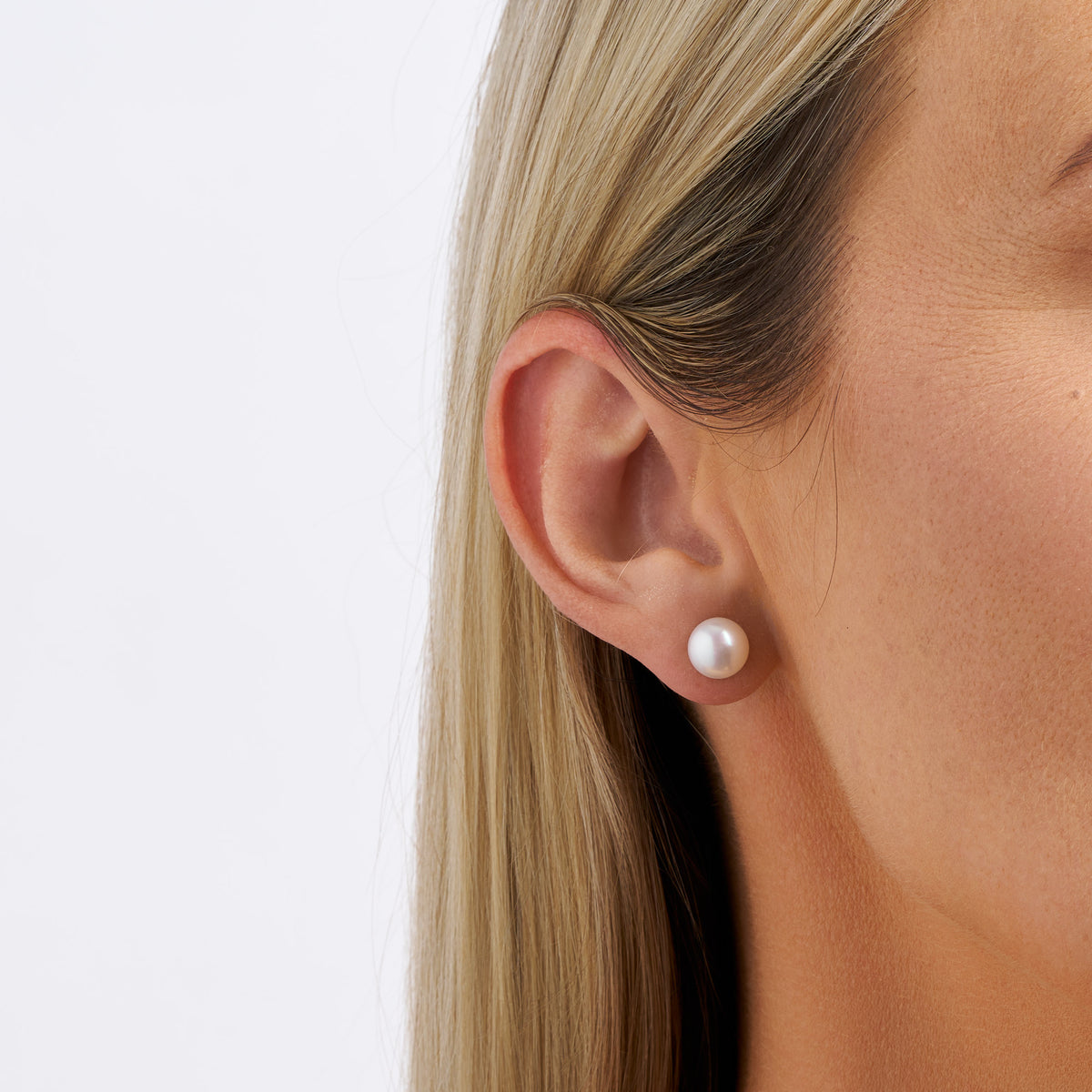 8mm Freshwater Pearl Stud Earrings in Sterling Silver