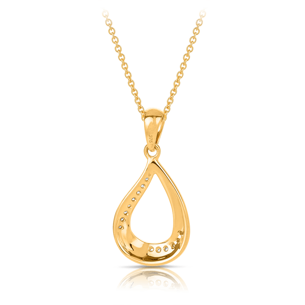 Diamond Set Pendant in 9ct Yellow Gold TGW 0.029ct