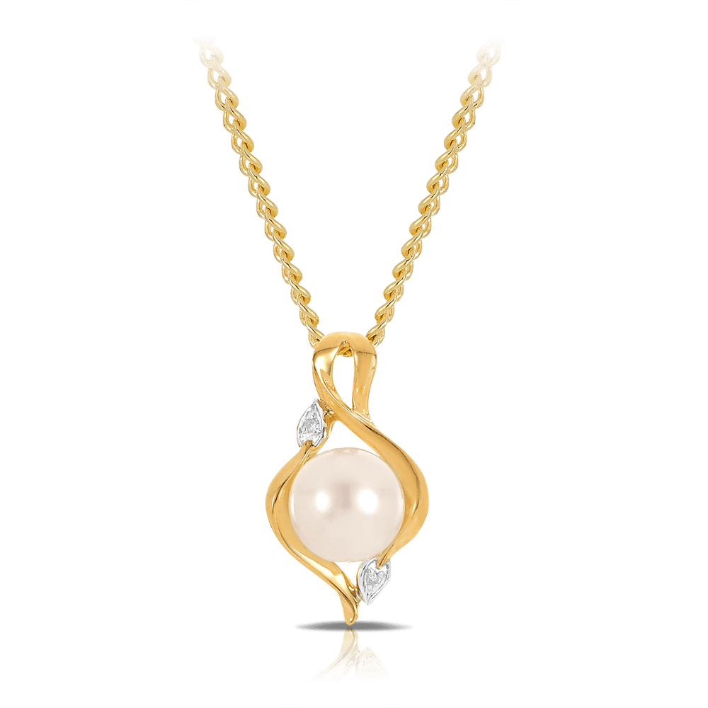 Freshwater Pearl and Diamond Pendant in 9ct Yellow Gold