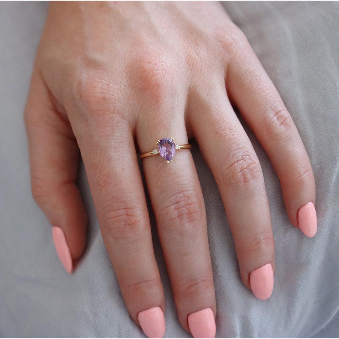 1.13ct TGW Purple Amethyst Ring in 9ct Yellow Gold