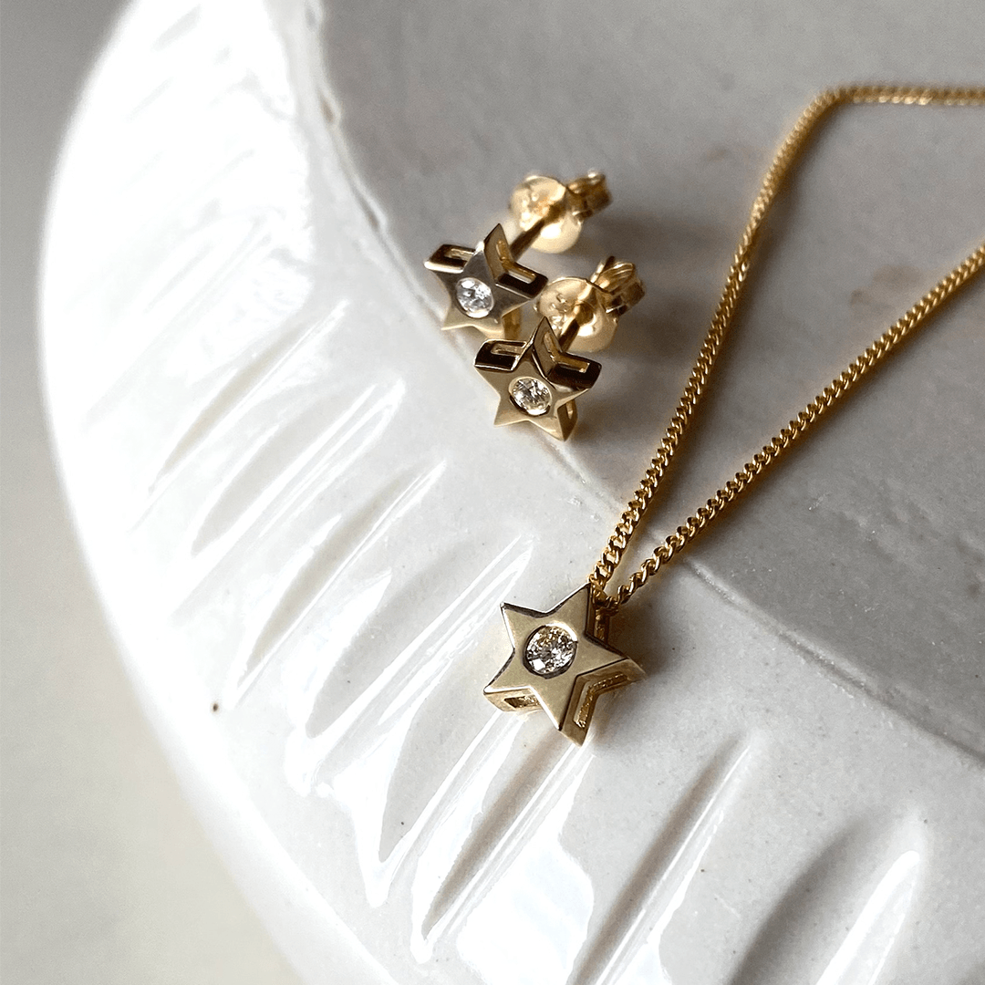9ct Gold Diamond Star Set - Wallace Bishop