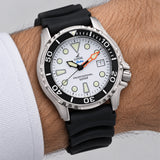 Loyal Scuba Professional Men’s 41.50mm Quartz White - on wrist