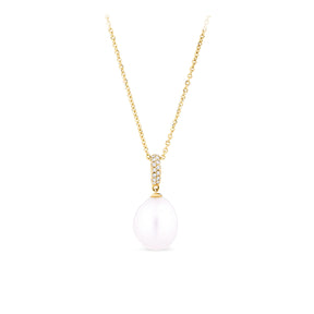 Freshwater Pearl and Diamond Pendant in 9ct Yellow Gold