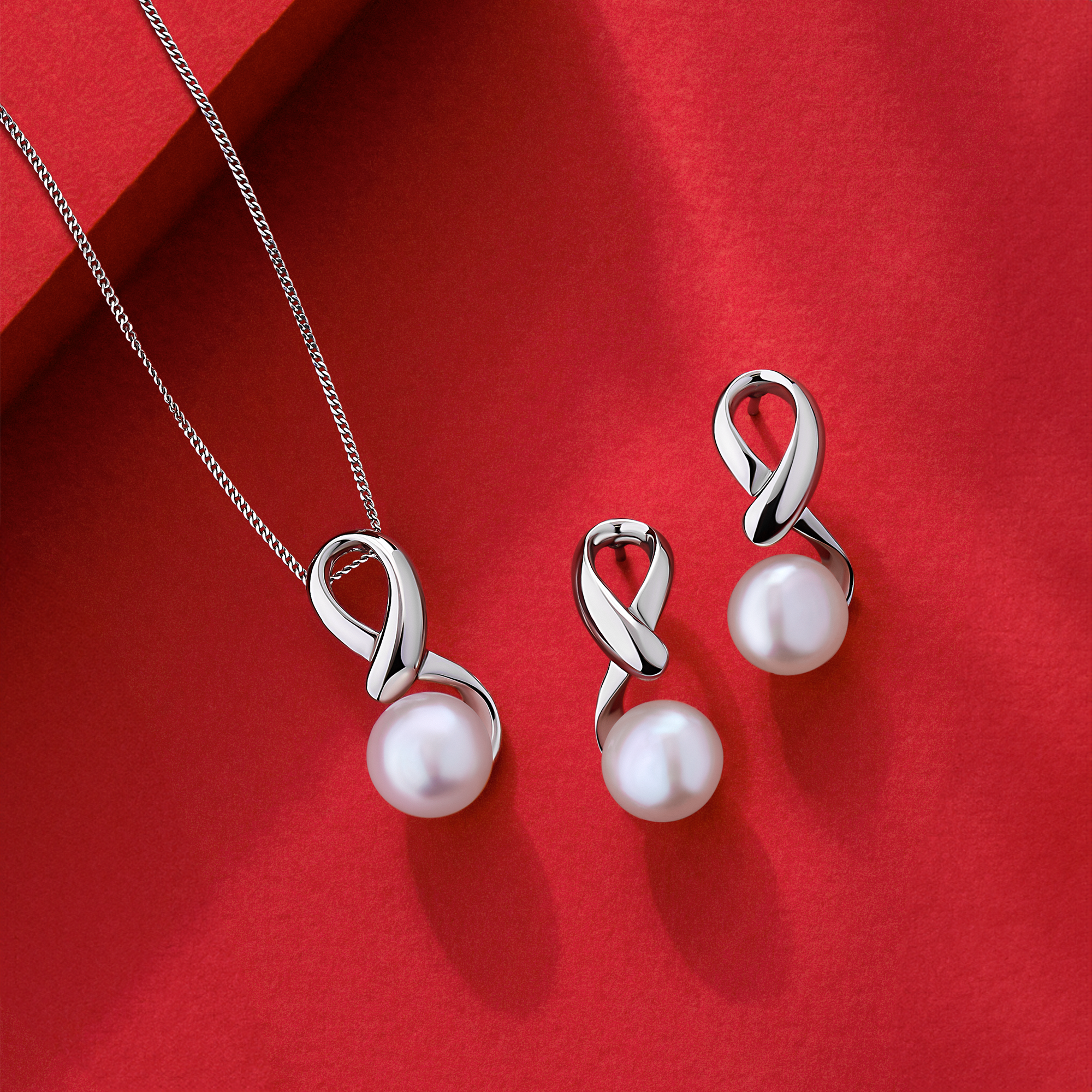 Button Freshwater Pearl Pendant and Earrings Set in Sterling Silver