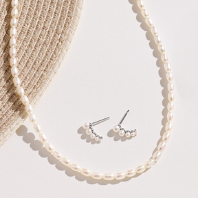 Graduated Freshwater Pearl Stud Earrings in Sterling Silver