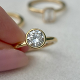 Everlasting 1.25ct TW Round Brilliant Lab-Grown Diamond Bezel Set Solitaire Engagement Ring in 18ct Yellow Gold