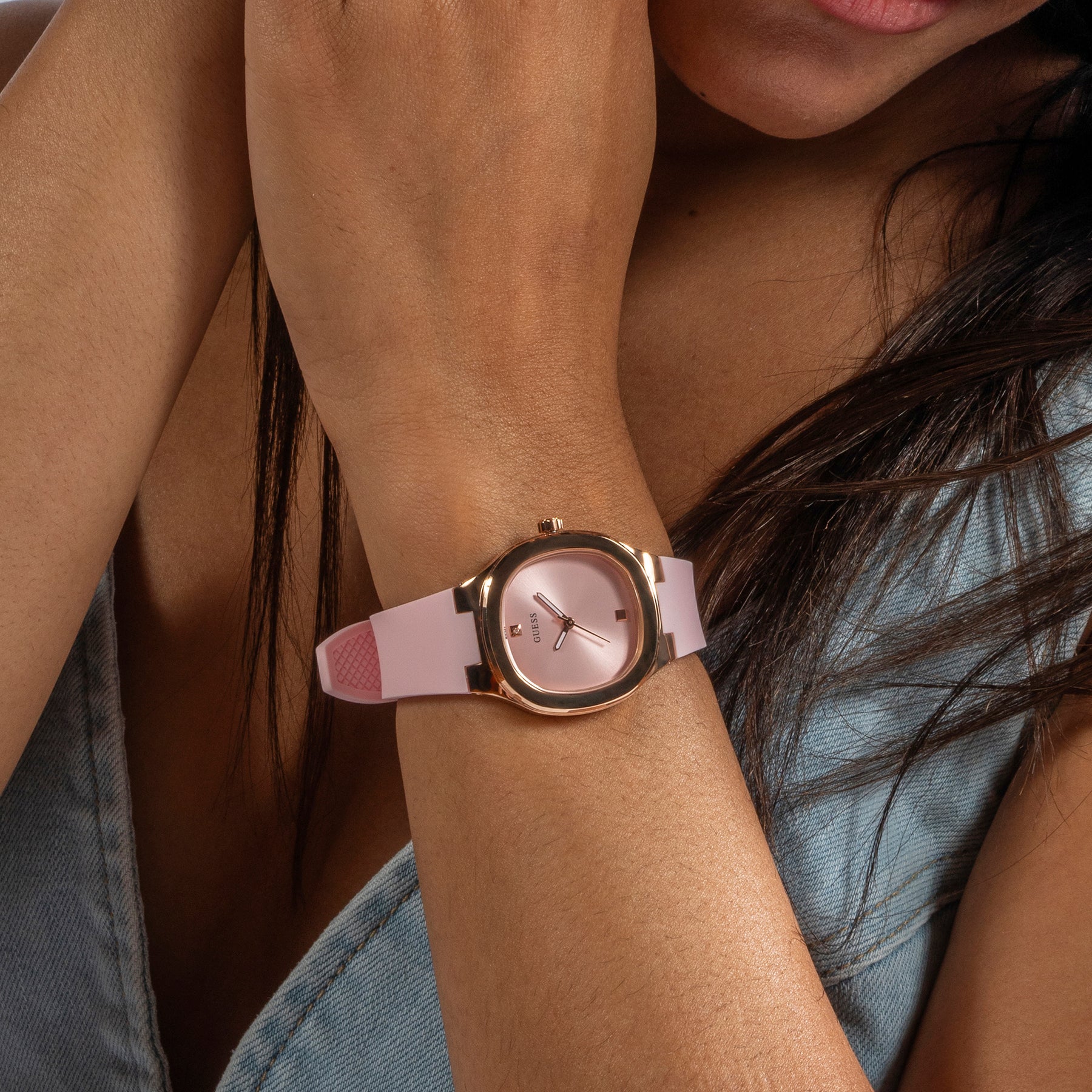 Guess Women's 32mm Pink Rose Gold Tone Quartz Watch GW0658L2