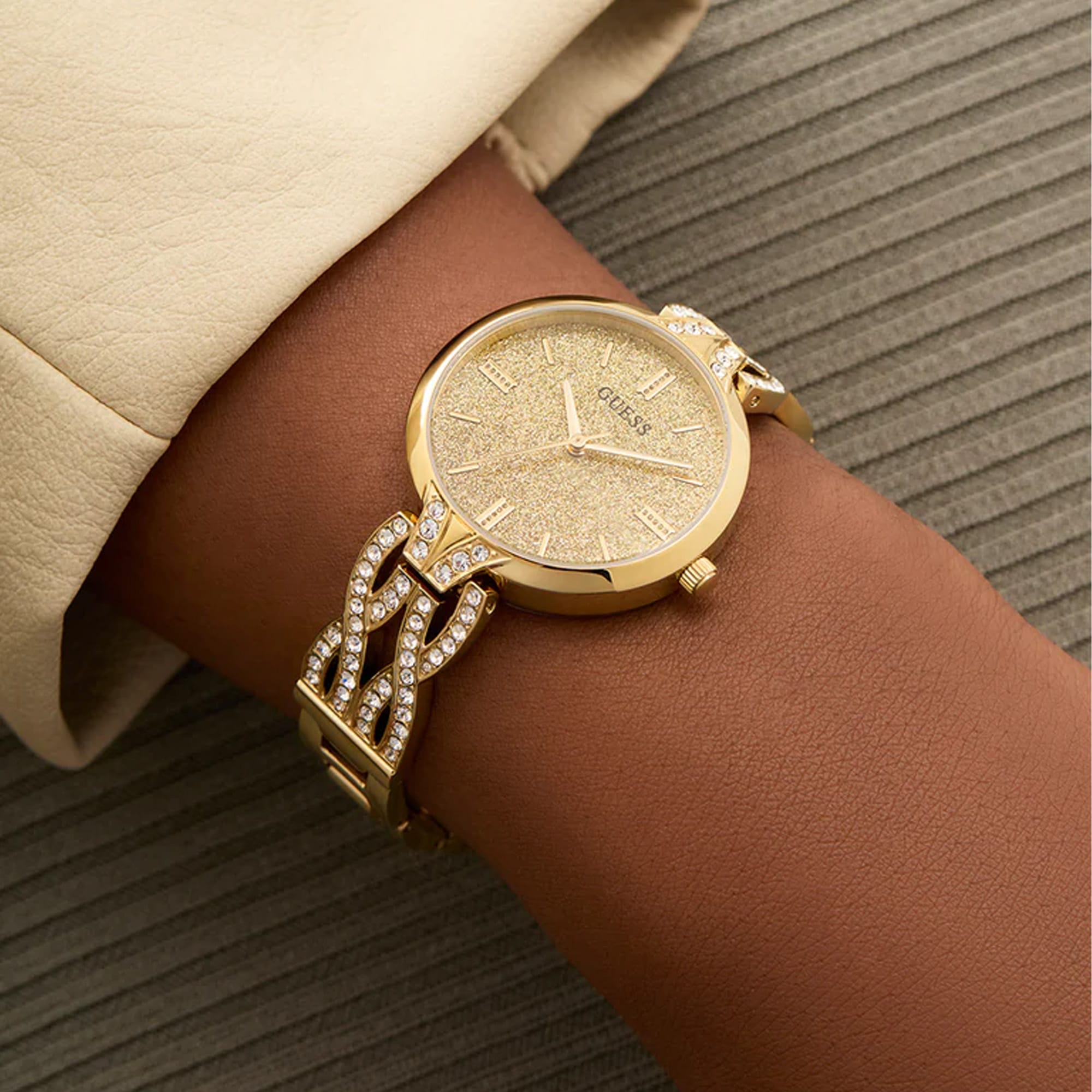 Guess Quartz Women's 32mm Watch GW0868L2