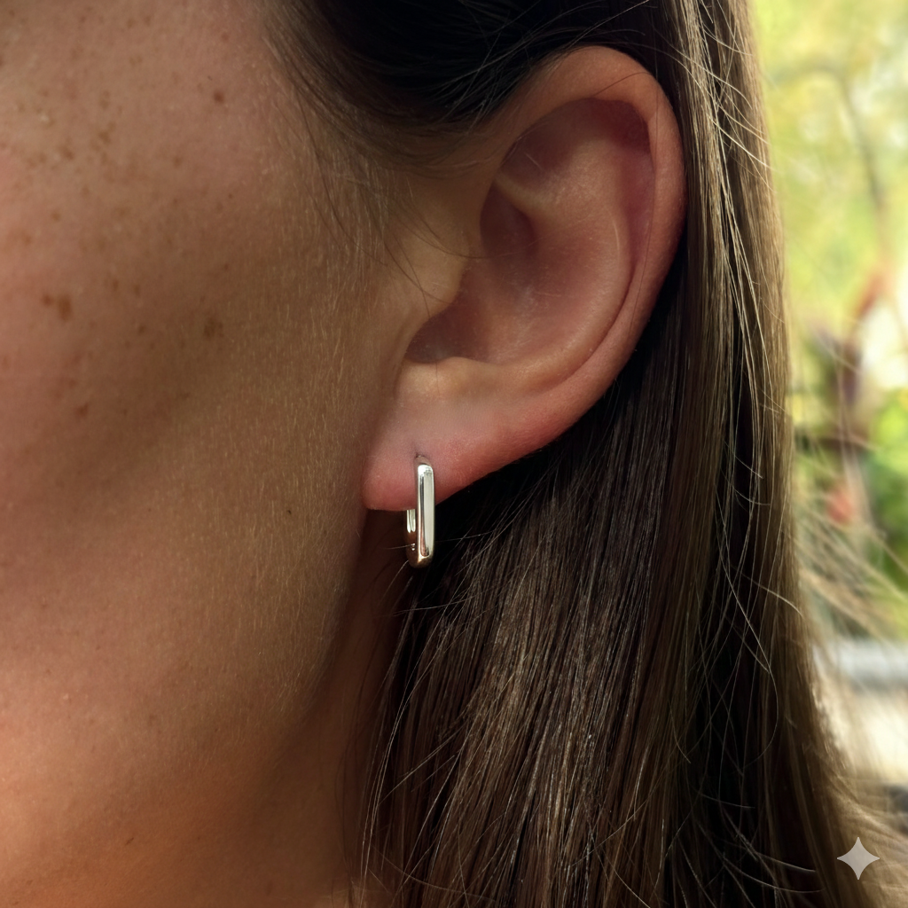 Paperclip Huggie Earrings in 9ct White Gold