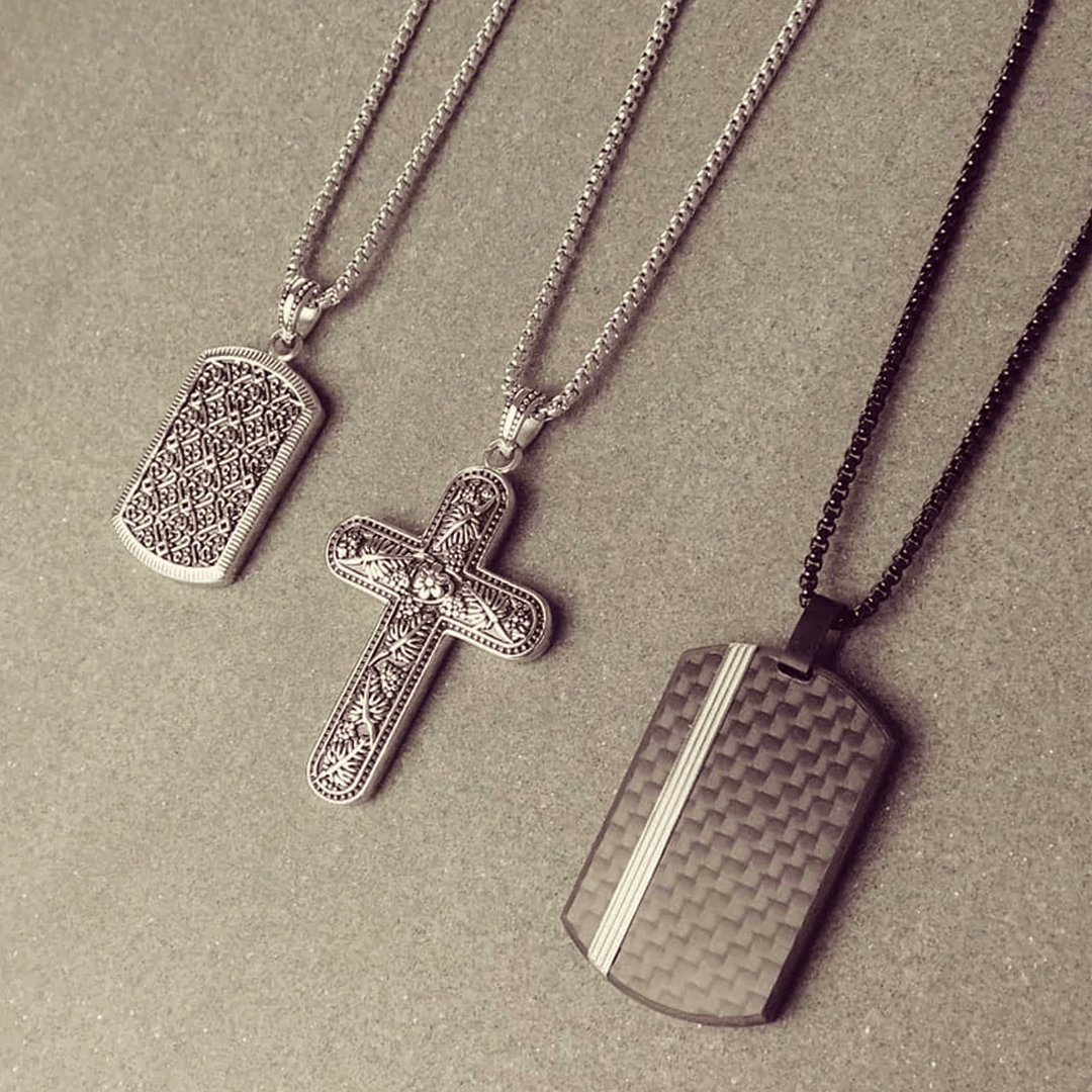 Dog Tag Pendant in Stainless Steel & Carbon Fibre - Wallace Bishop