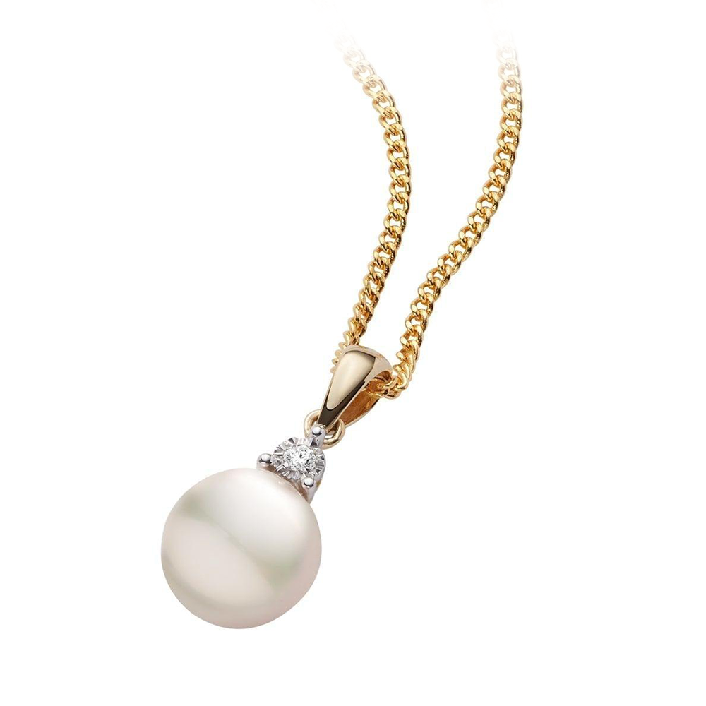 Freshwater Pearl and Diamond Pendant in 9ct Yellow Gold