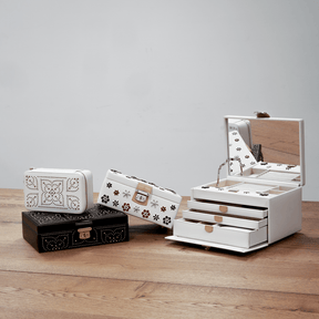 WOLF Marrakesh White Leather & Cream Zip Case - Wallace Bishop